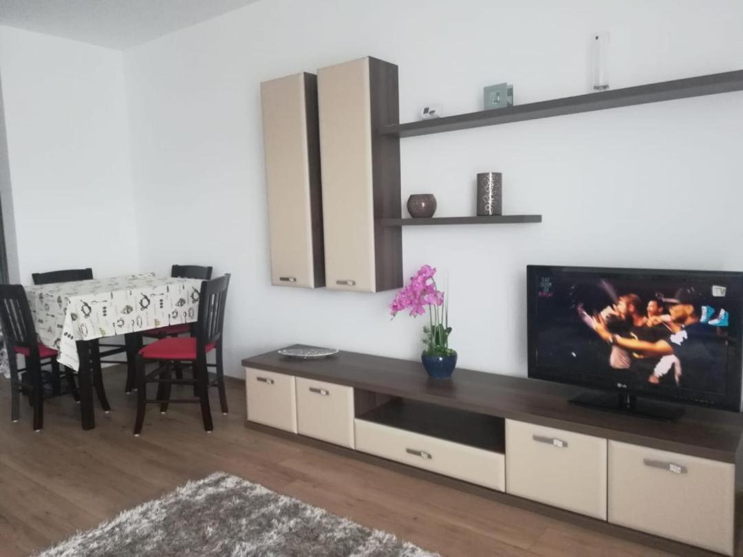 Studio Green Apartment Targu Mures Exterior photo